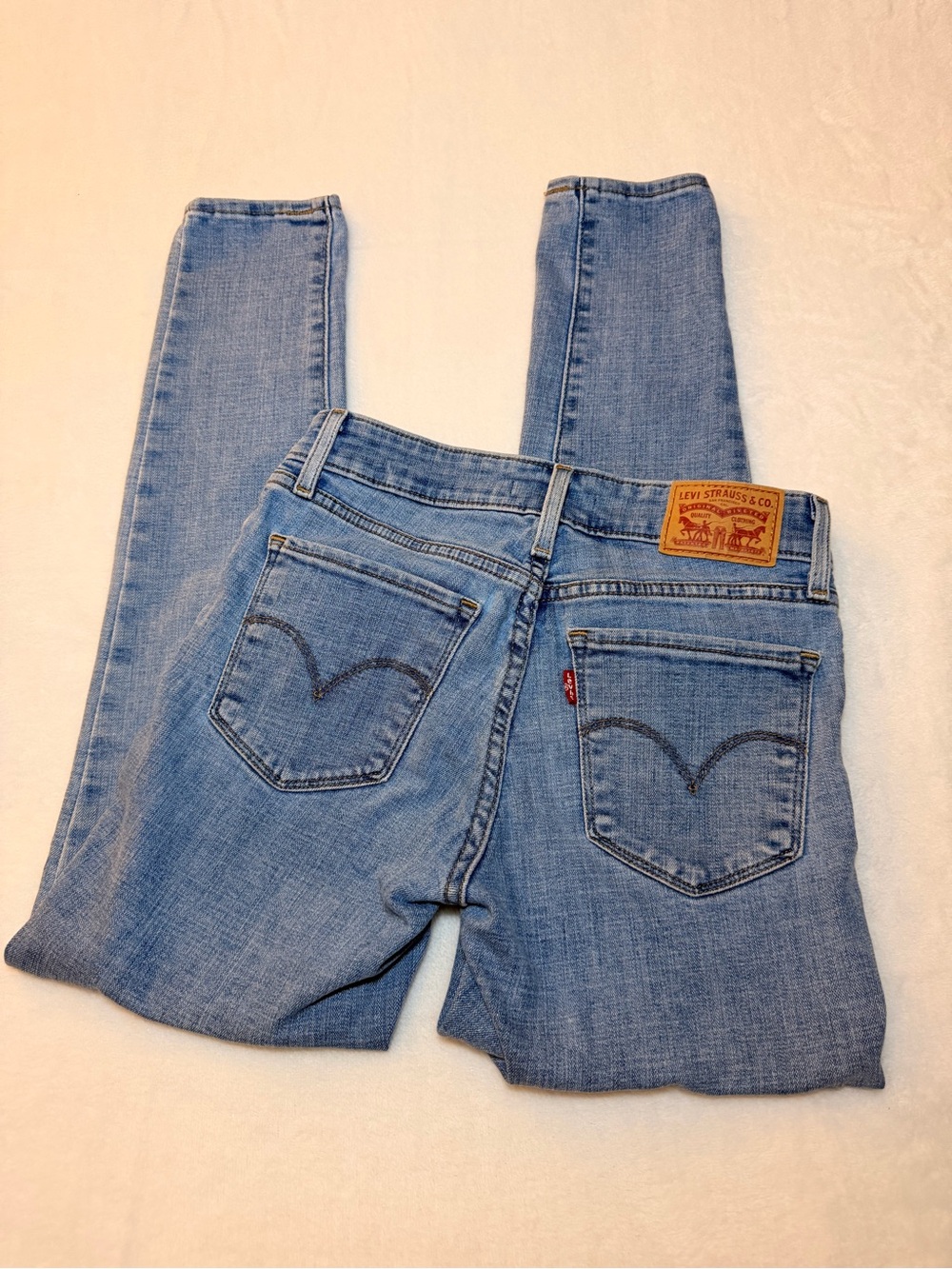 Levi's Women's 711 Skinny Ankle Jeans size: 24